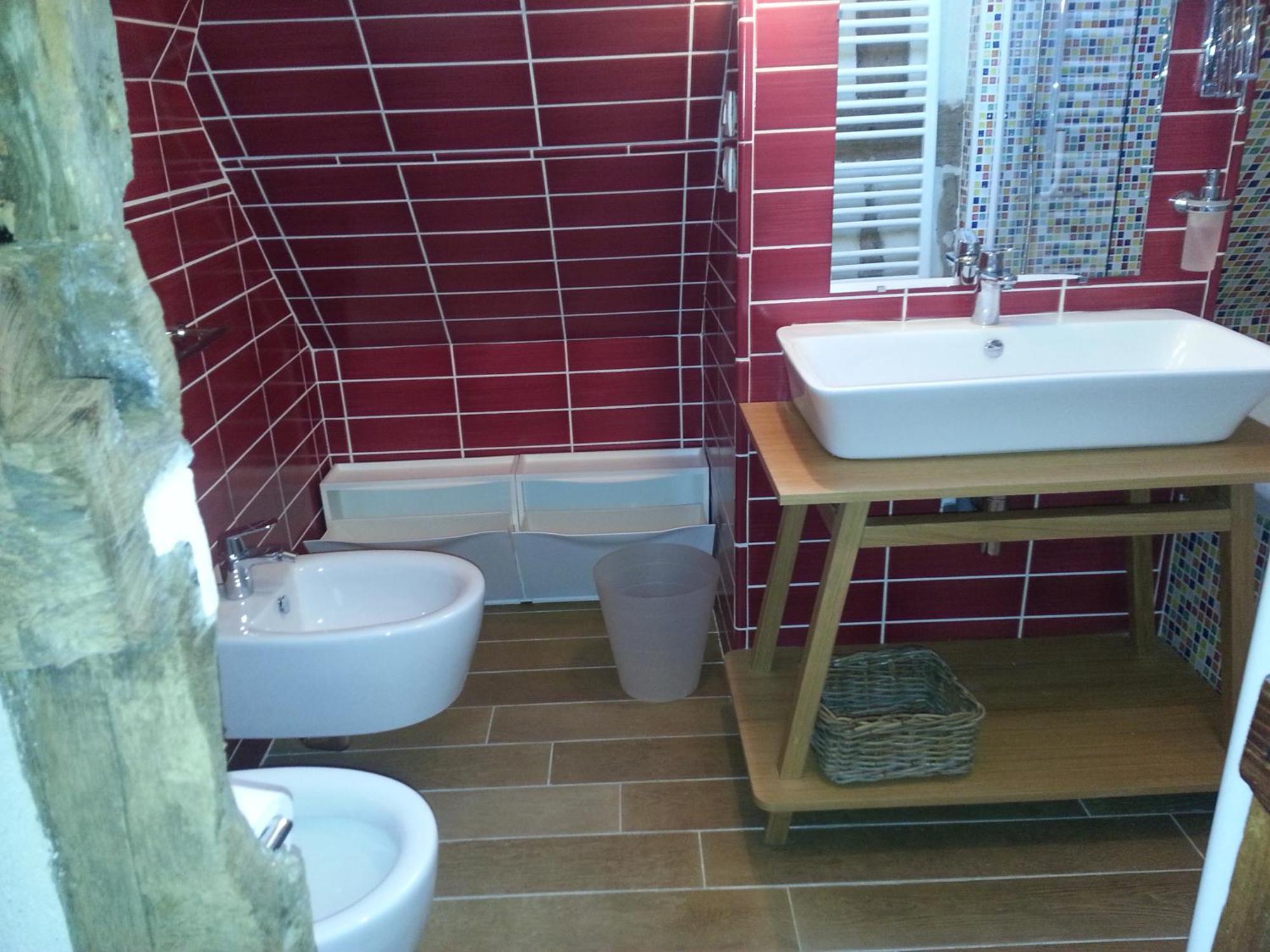 - Le Clos Aux Masques Bed and breakfast