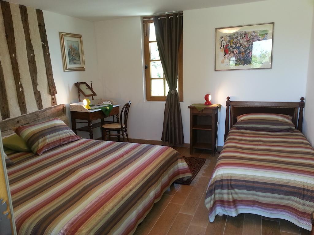 - Le Clos Aux Masques 3* Saint-Pierre-Azif