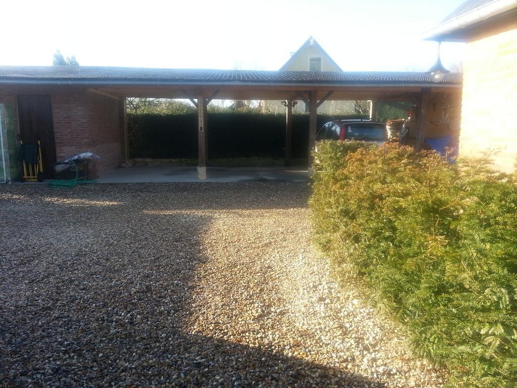 - Le Clos Aux Masques